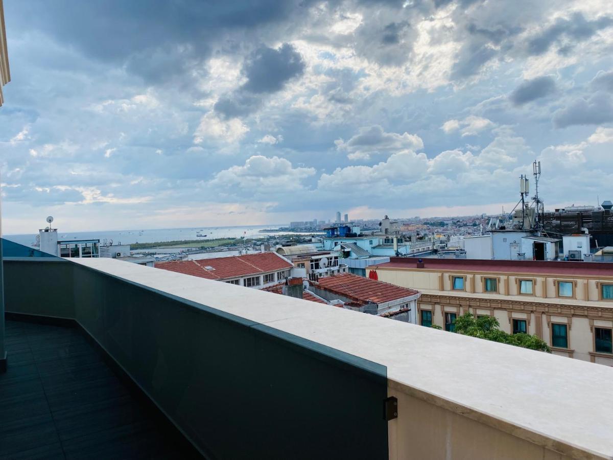 Ak Istanbul