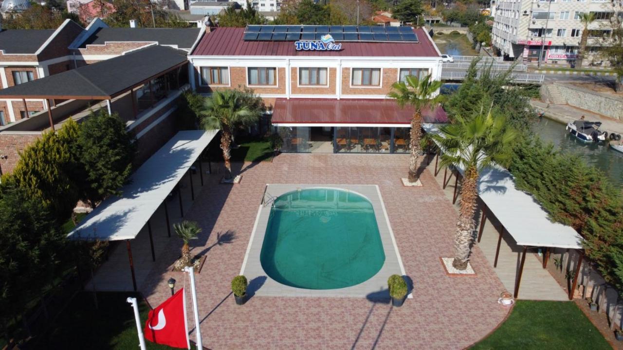 Tuna Hotel