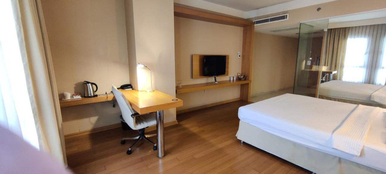 Hotel Anemon Grand