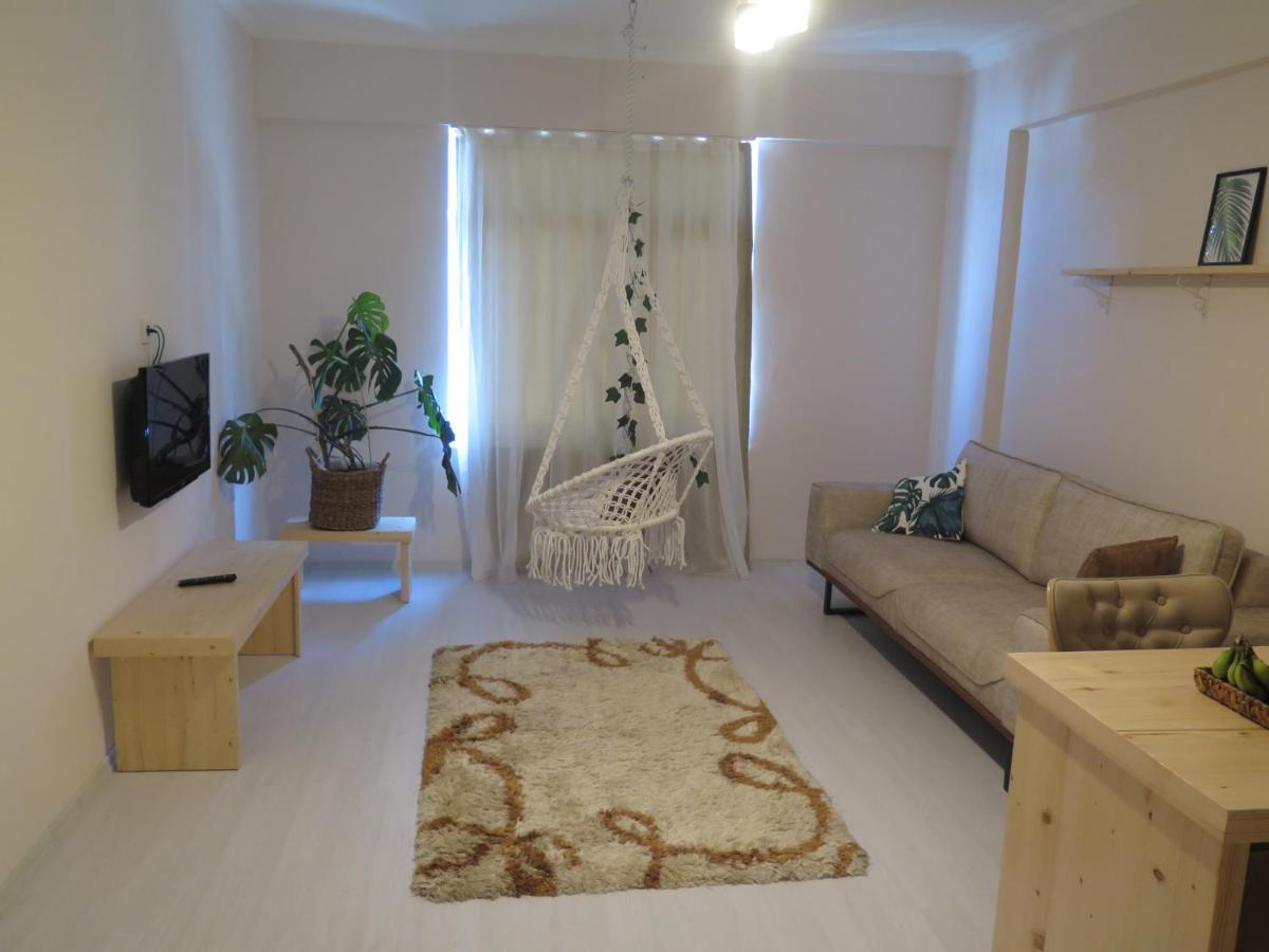 Santa Suites- Near Saint Nicholas Church