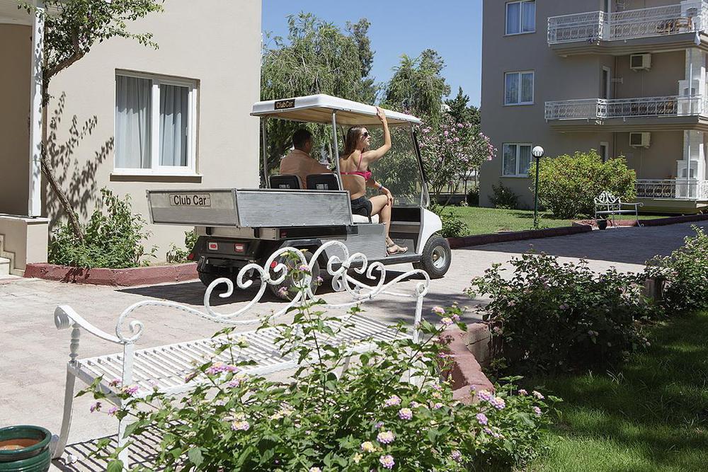 Larissa Club