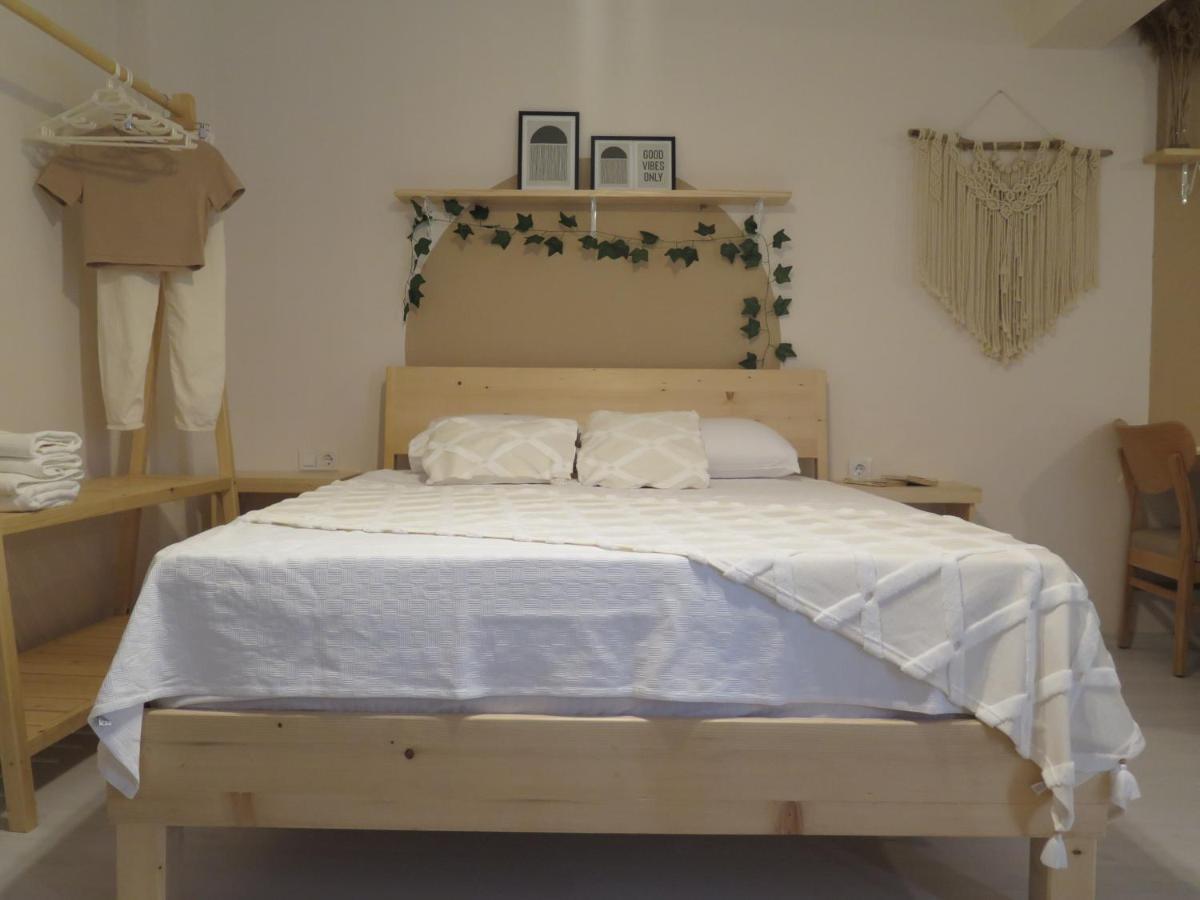 Santa Suites- Near Saint Nicholas Church