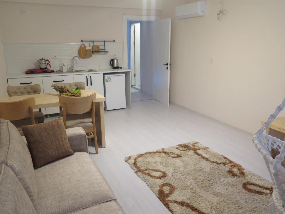 Santa Suites- Near Saint Nicholas Church
