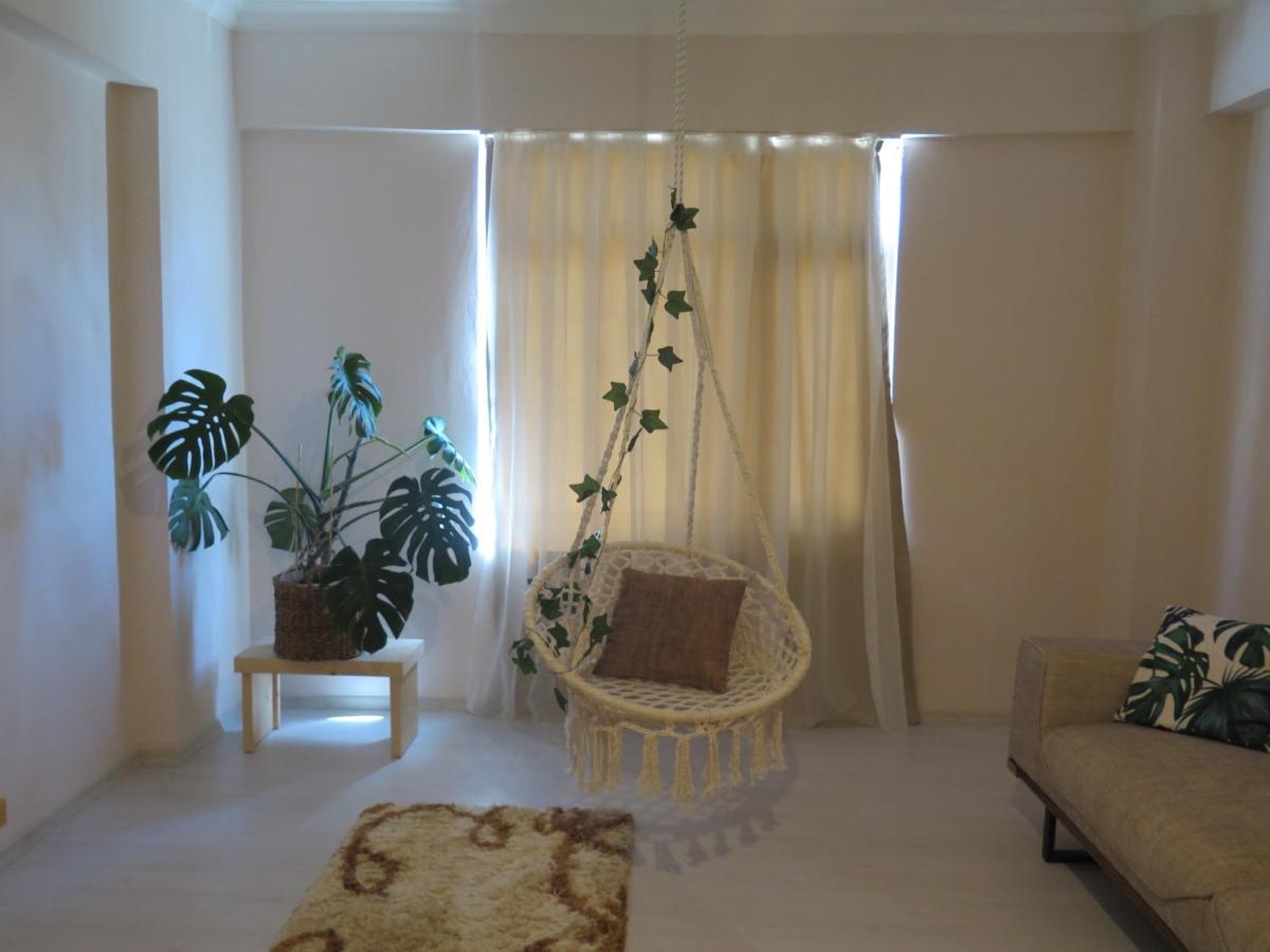 Santa Suites- Near Saint Nicholas Church