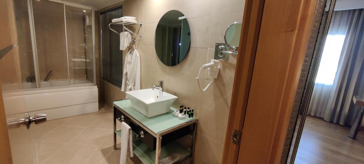 Anemon Grand Hotel 5*