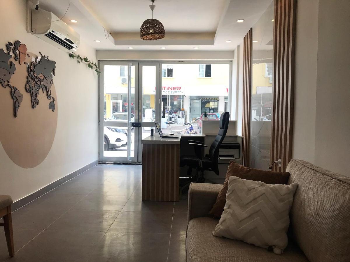 Aparthotel Santa Suites- Near Saint Nicholas Church