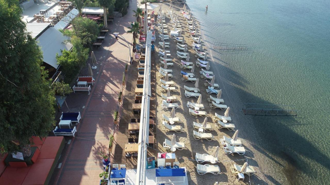 Manuela Boutique 3*