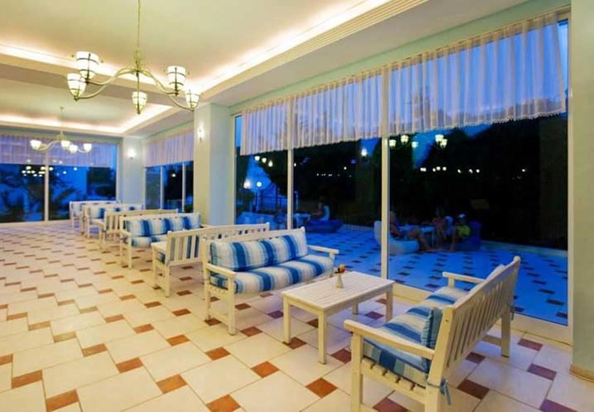 Larissa Blue Resort 3*