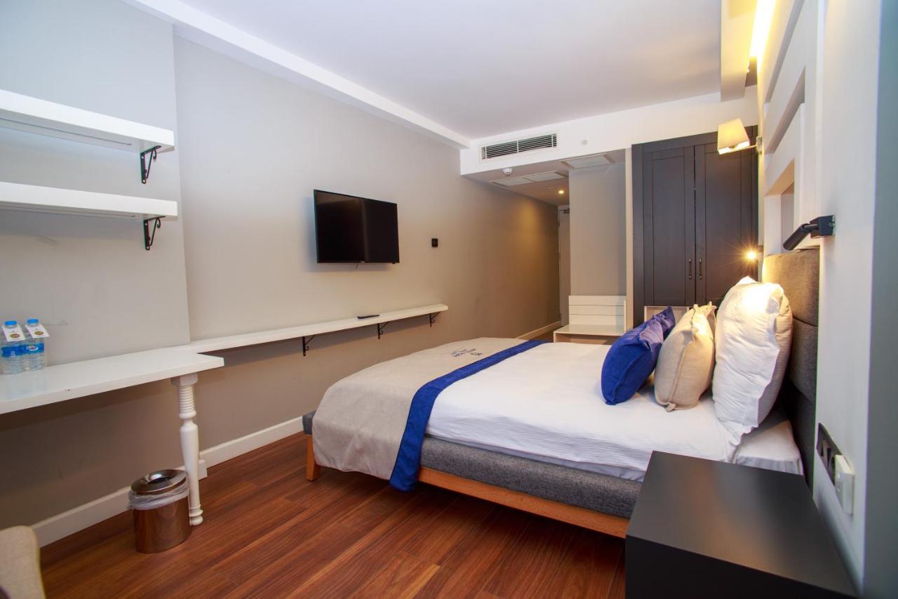 Hotel Mitte Port 4*