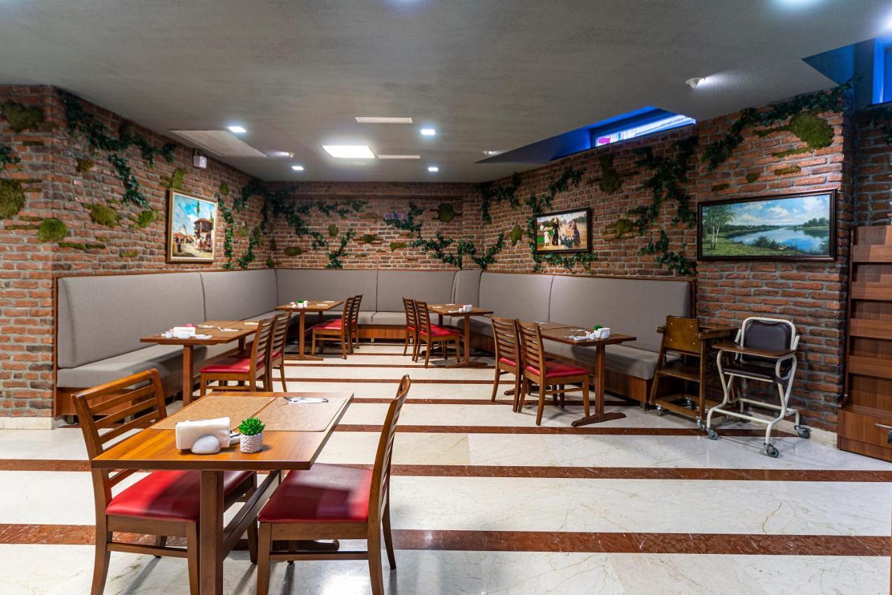 Aprilis - Special Category Istanbul