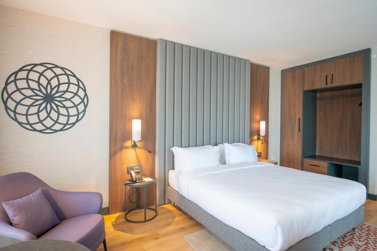 Crowne Plaza By Ihg