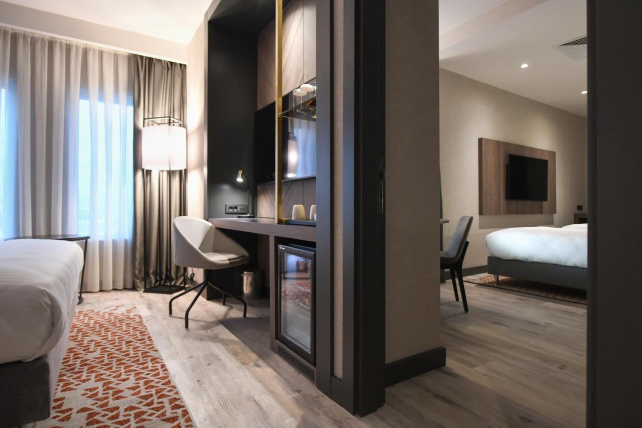 Crowne Plaza By Ihg Hotel 5*