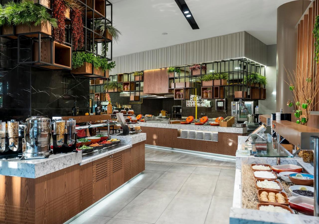 Novotel Hotel 5*