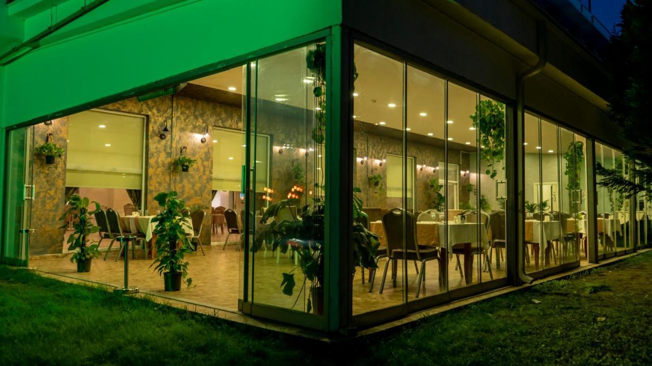 Mox Wellness & Hotel