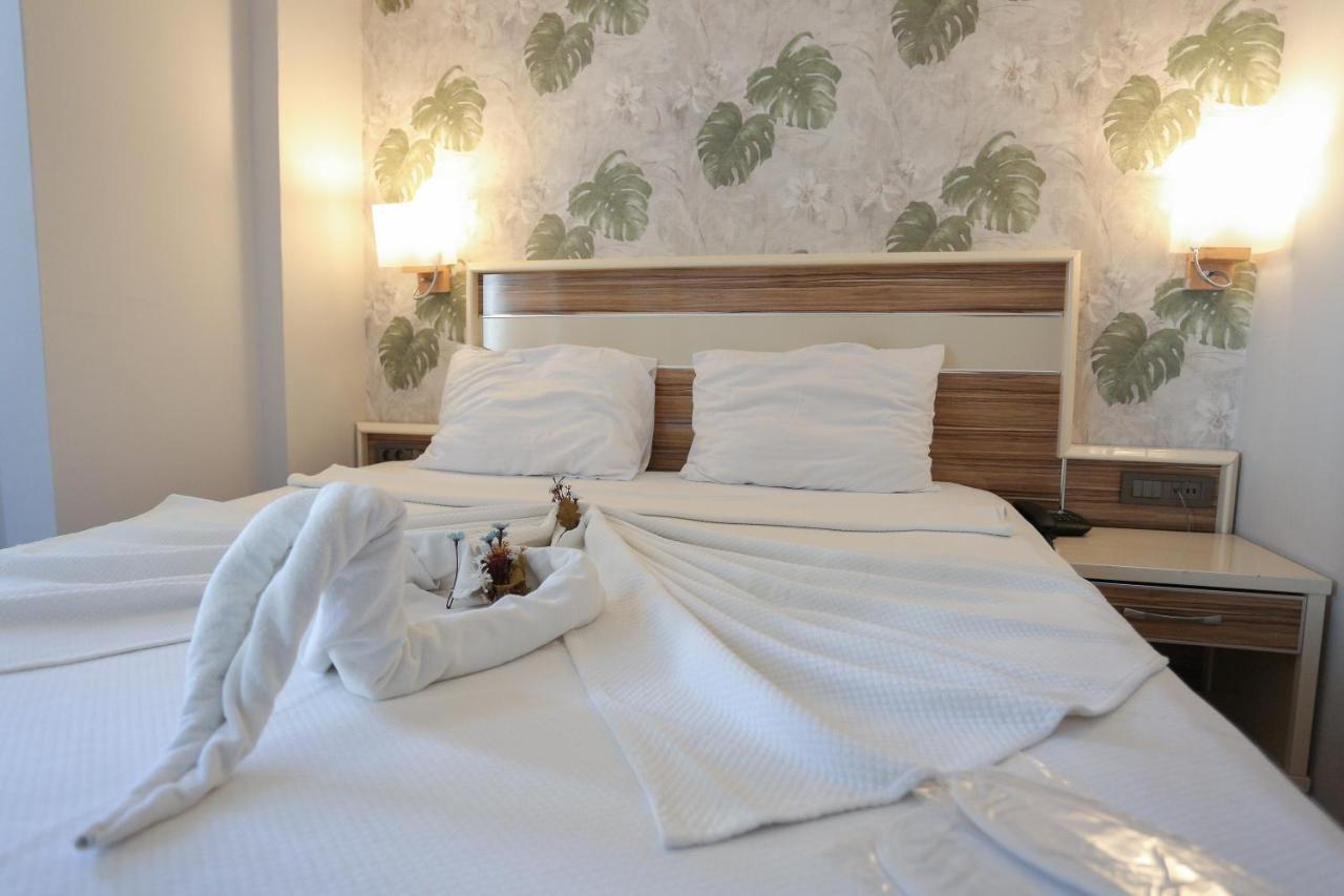 Smyrna Hotel 2*