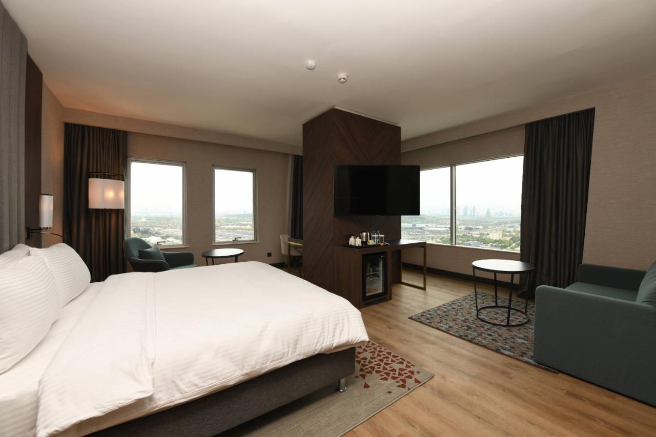 Crowne Plaza By Ihg