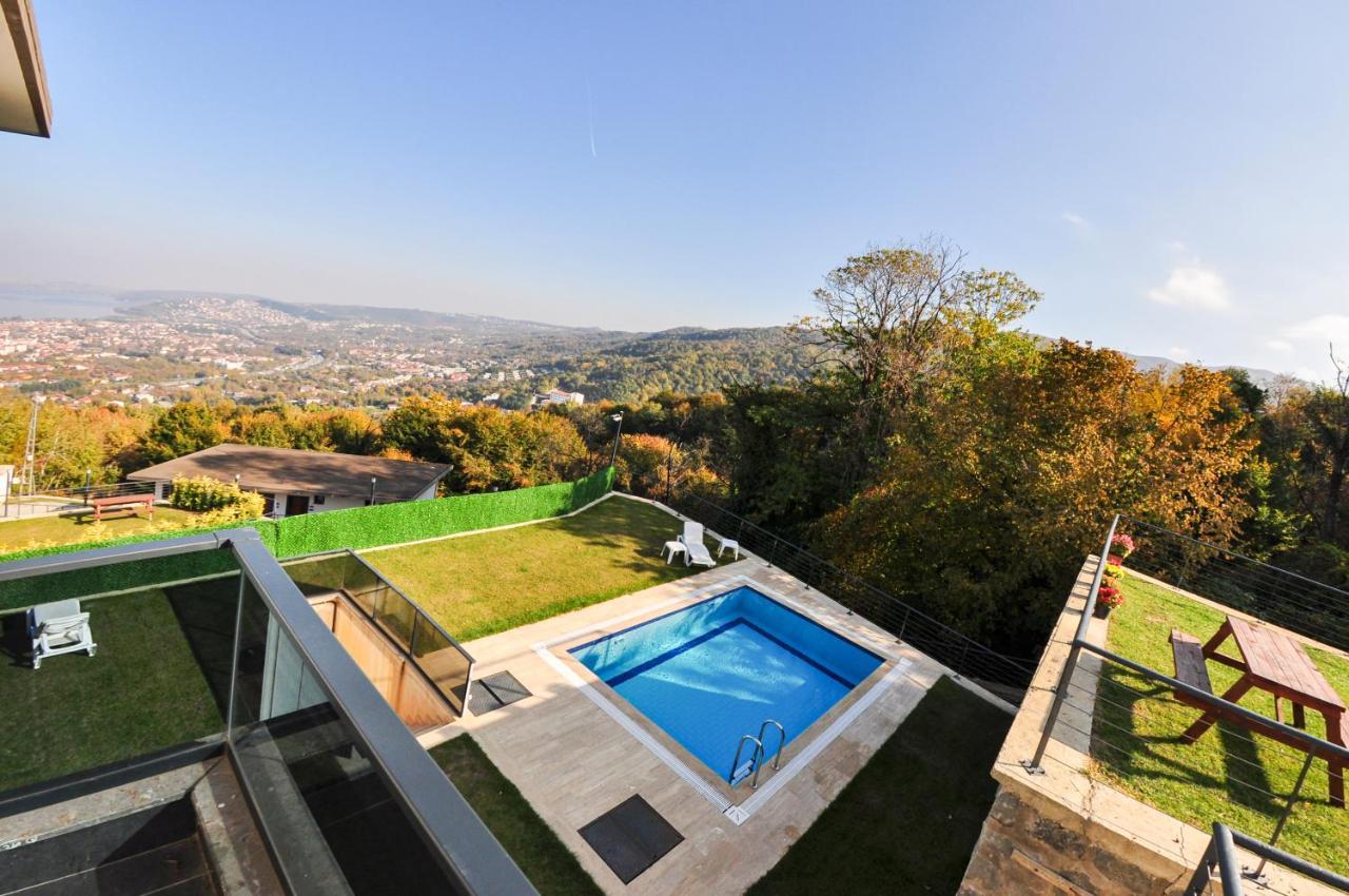 Nevras Villa *