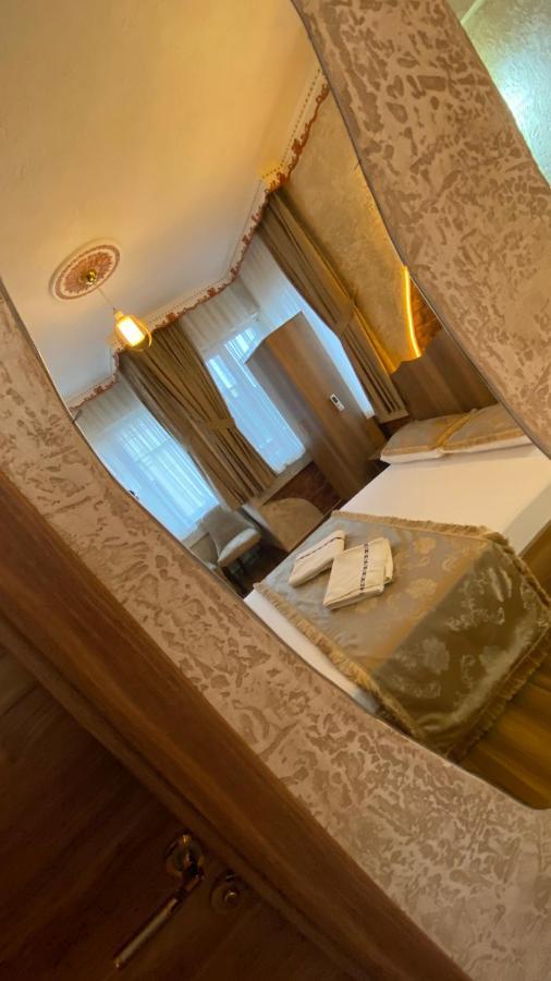 Golden Arrow Old Aparthotel