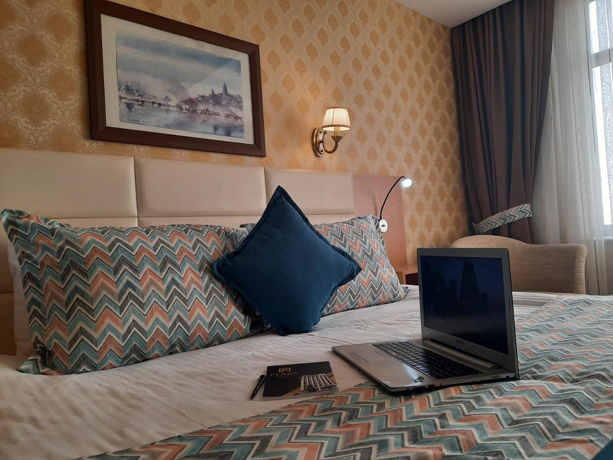 Plaza Hotel 4*