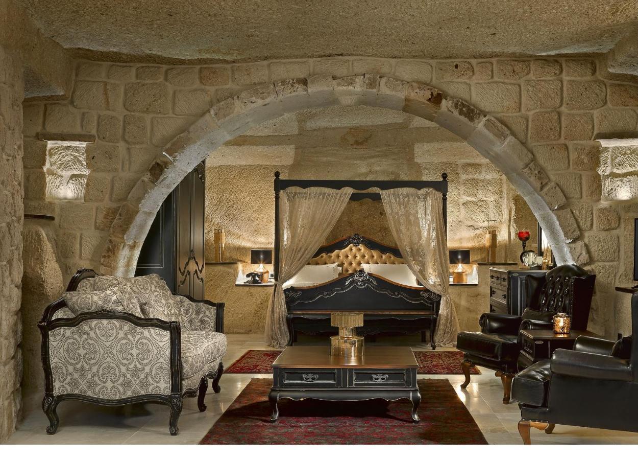 Seraphim Cave & Hotel