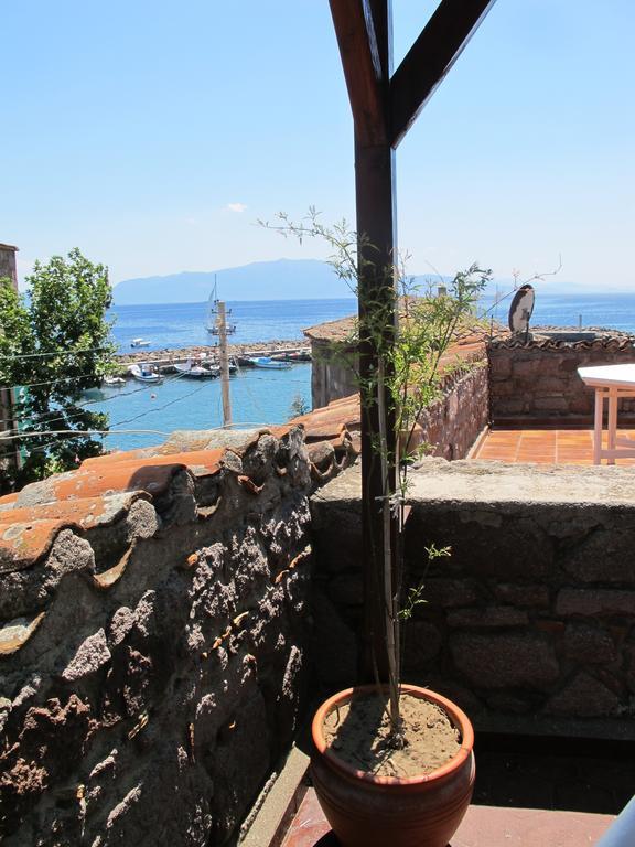 Tas Ev Homestay Assos