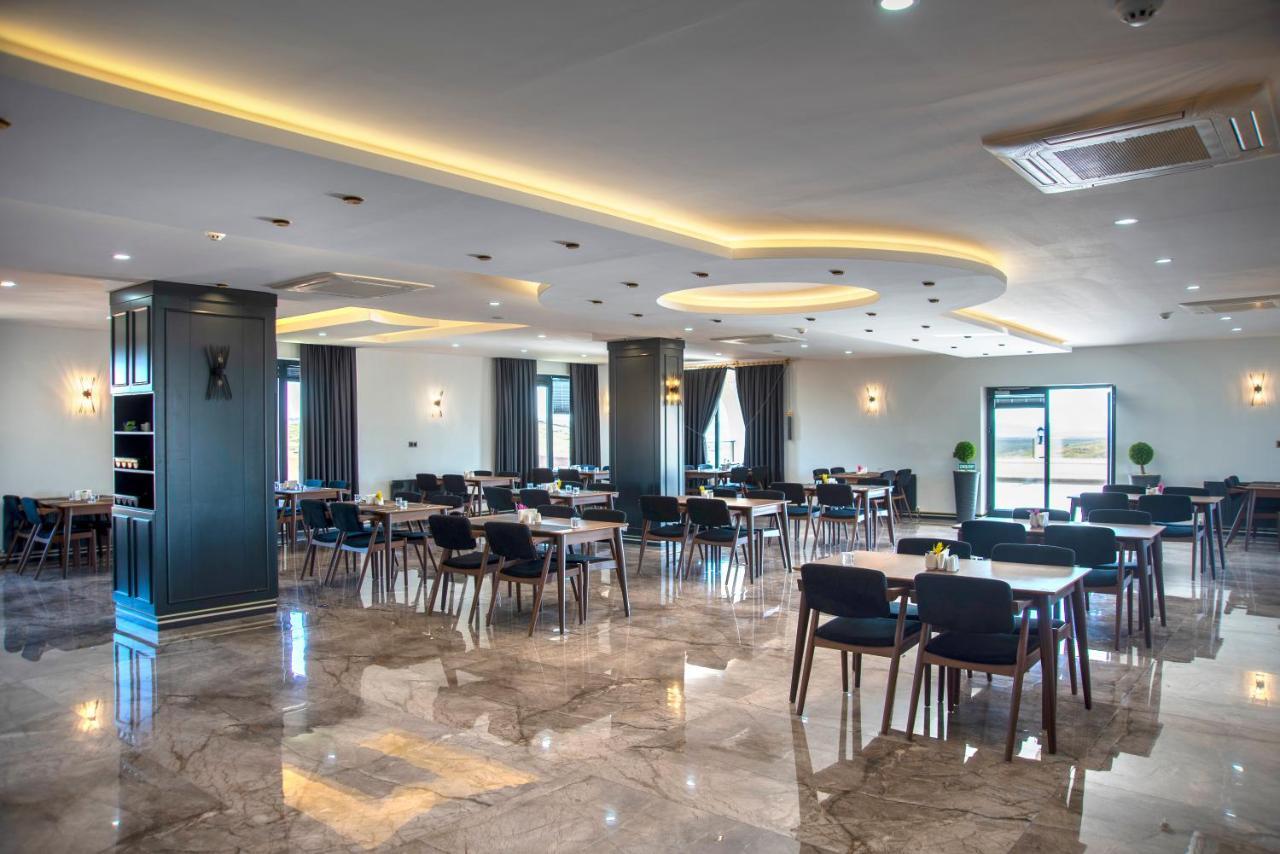 Hotel Royal &