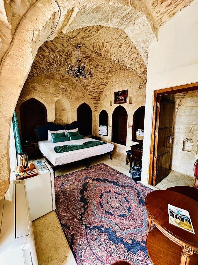Fairouz Hotel