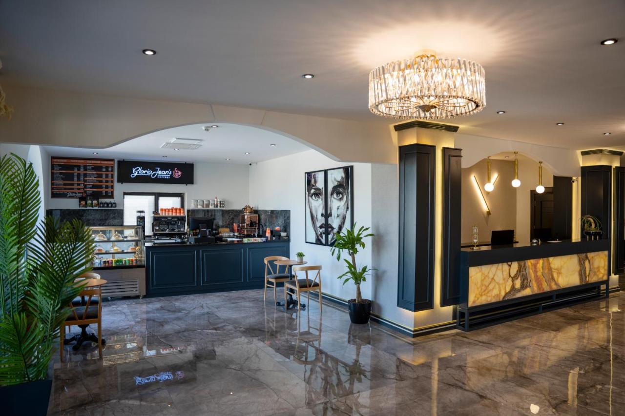 Royal & Hotel 4*