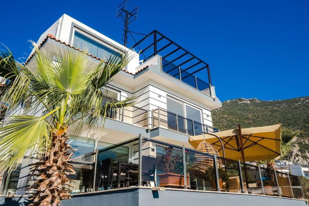 Fantastic Kalkan With Heated Infinity Pool & Amazing Sea Views Villa