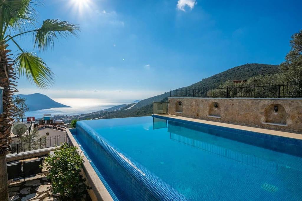 Fantastic Kalkan With Heated Infinity Pool & Amazing Sea Views *