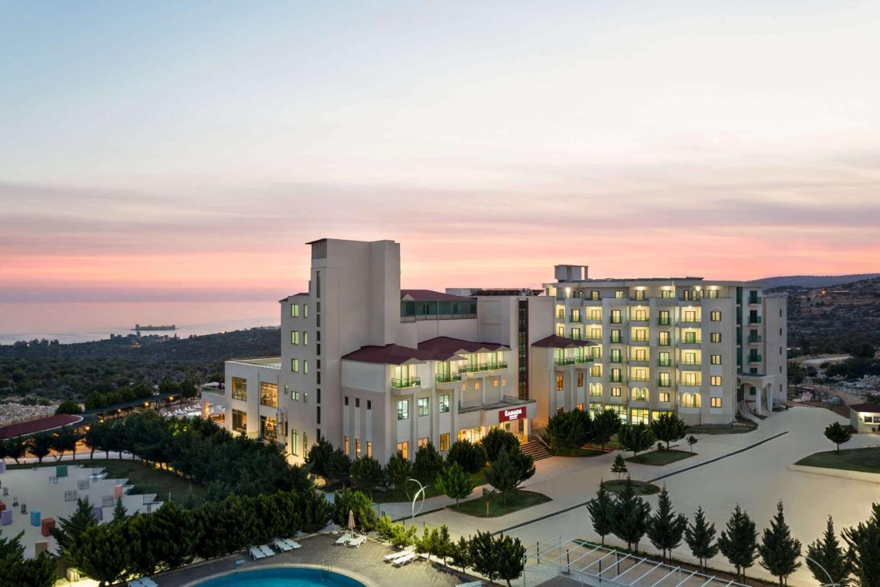 Ramada By Wyndham 3*