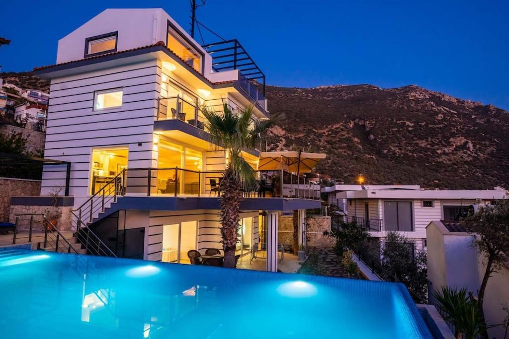 Fantastic Kalkan With Heated Infinity Pool & Amazing Sea Views Villa *