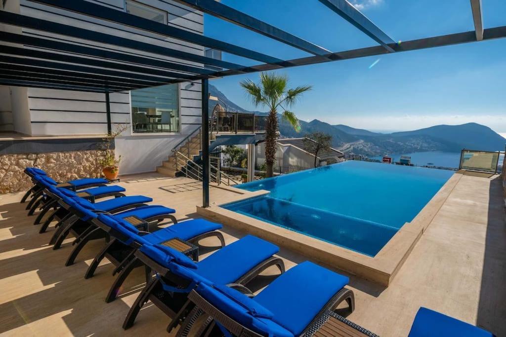 Fantastic Kalkan With Heated Infinity Pool & Amazing Sea Views Villa