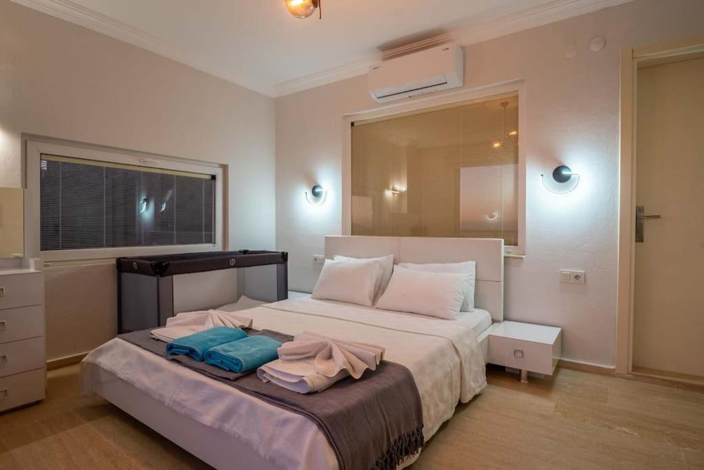 Villa Fantastic Kalkan With Heated Infinity Pool & Amazing Sea Views *