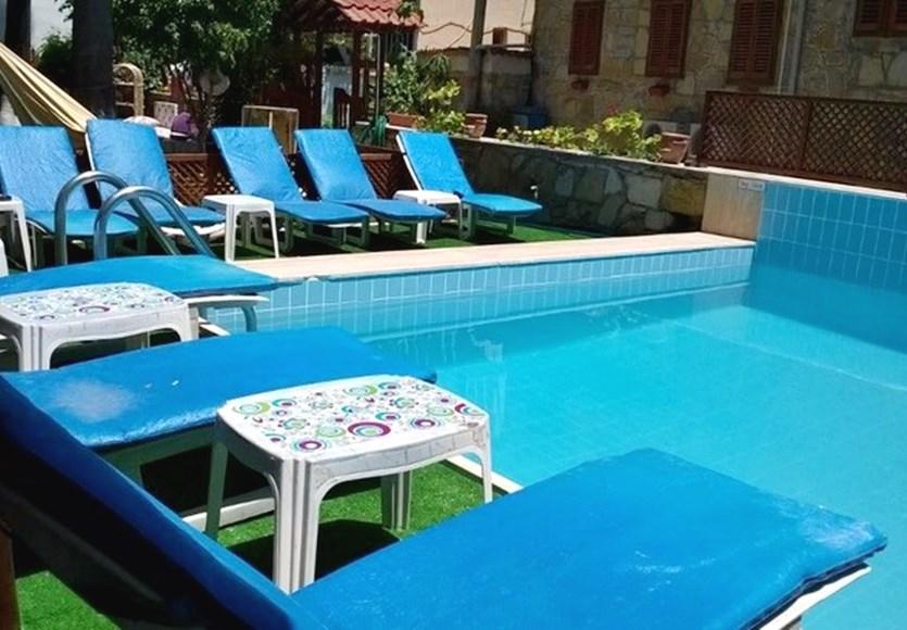 Tuana Hotel