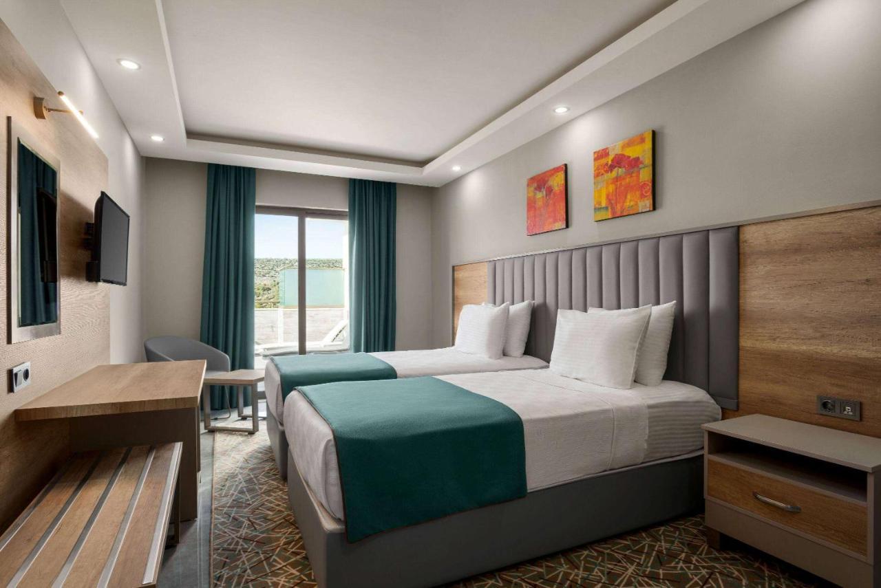 Ramada By Wyndham 3* Kizkalesi