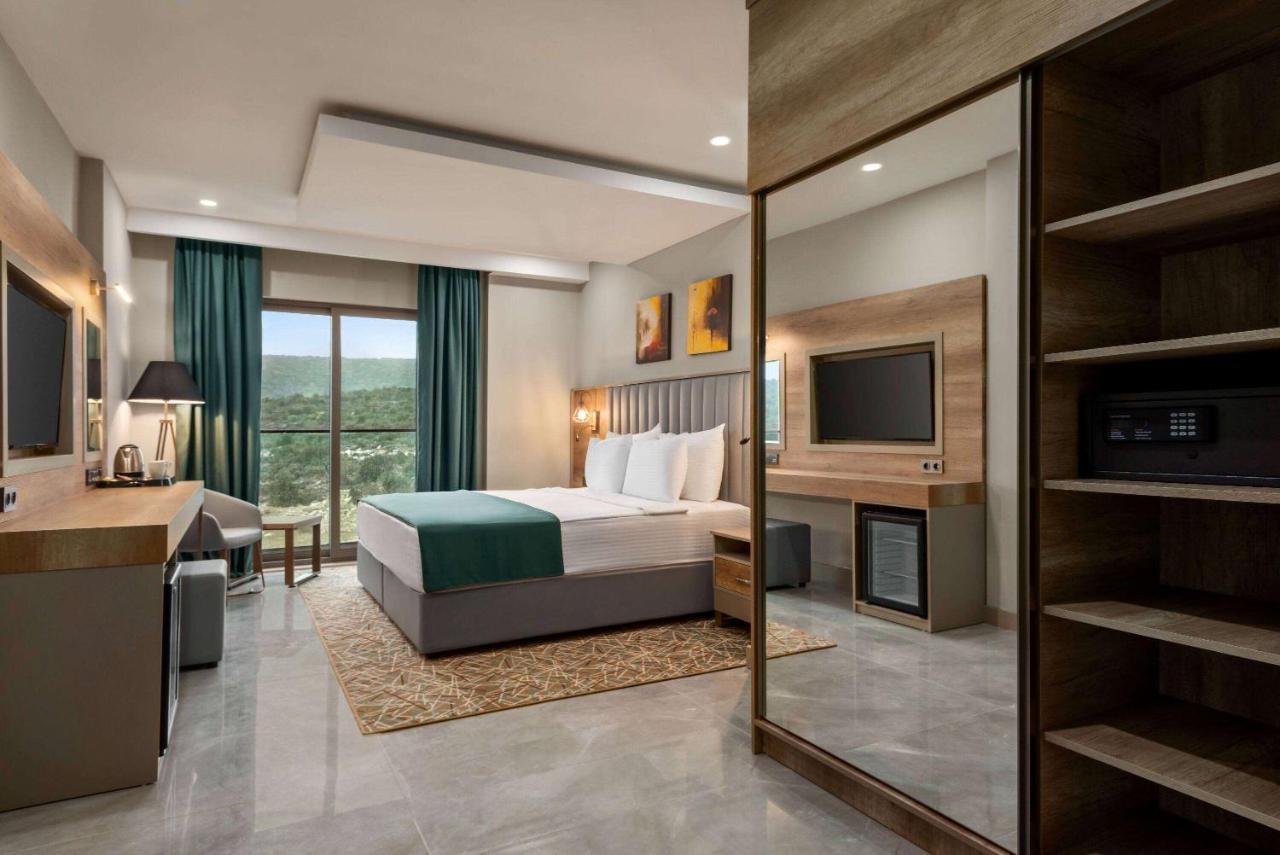 Ramada By Wyndham Hotel 3*