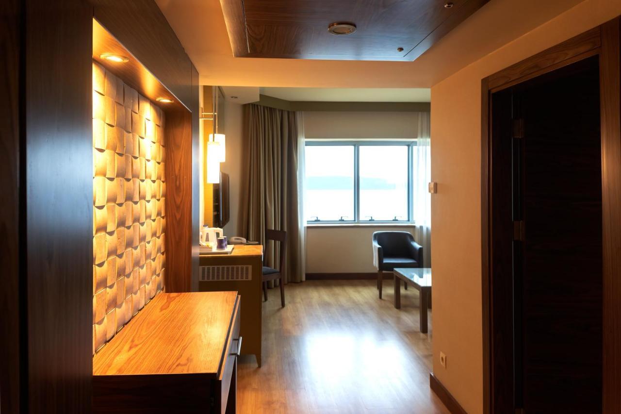 Kolin & Convention Center 5*