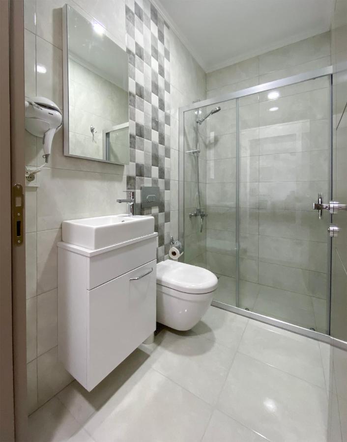 Azize Aparthotel