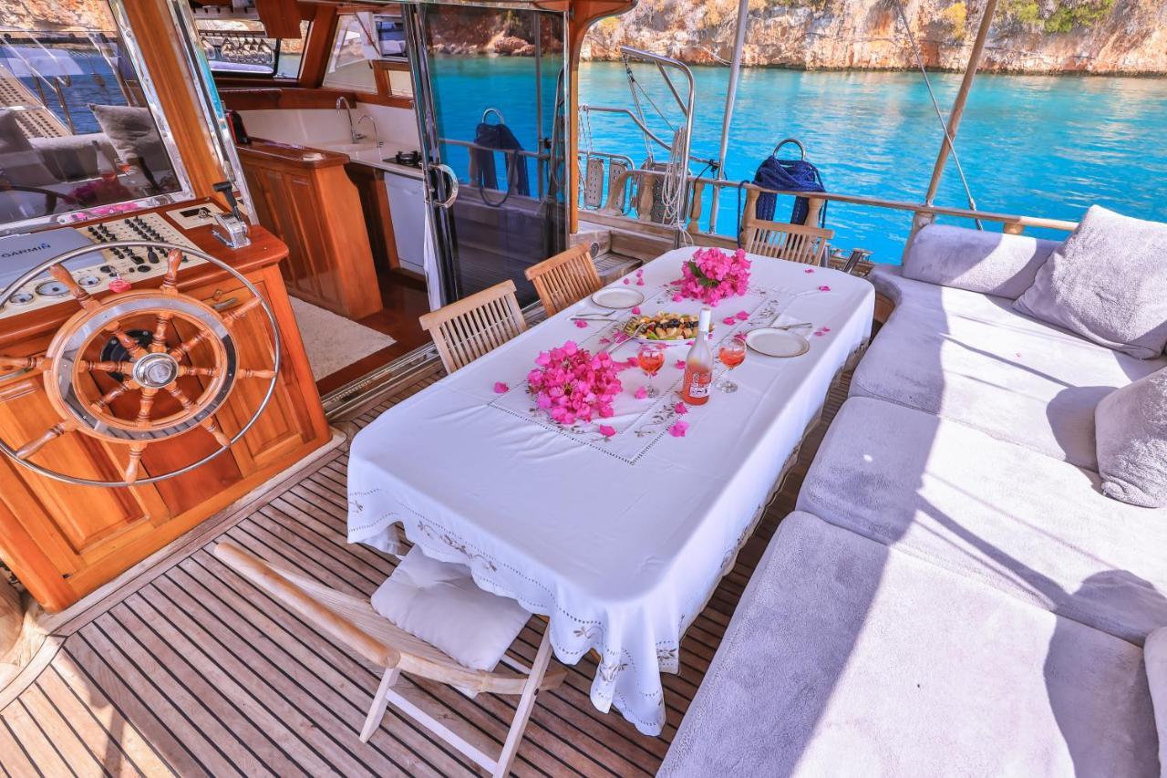 Blue Cruise  *