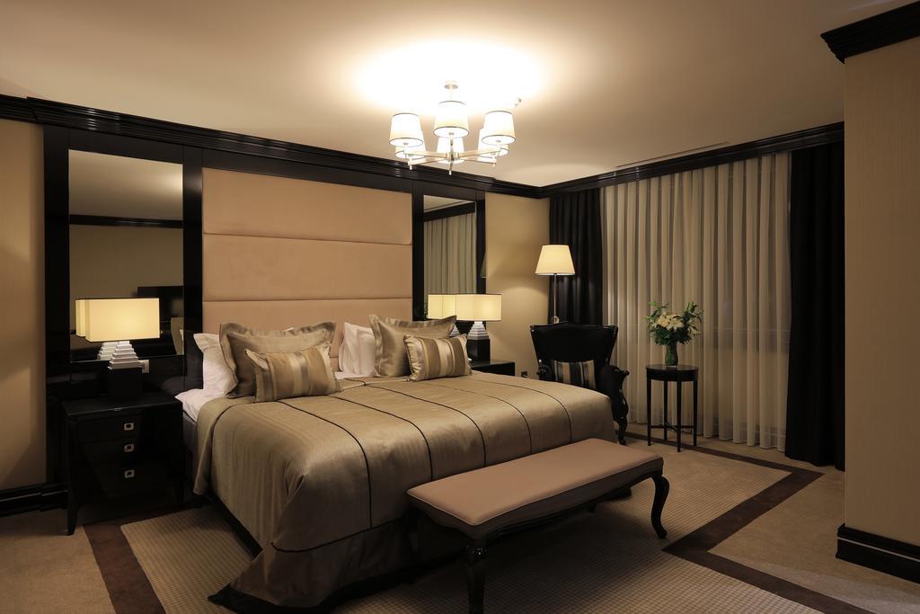 Hotel Latanya