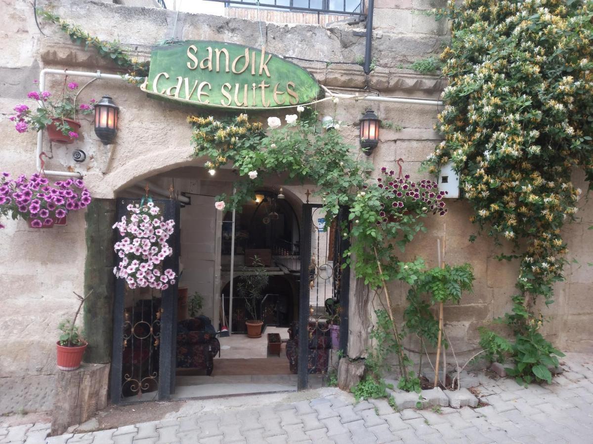 Sandik Cave