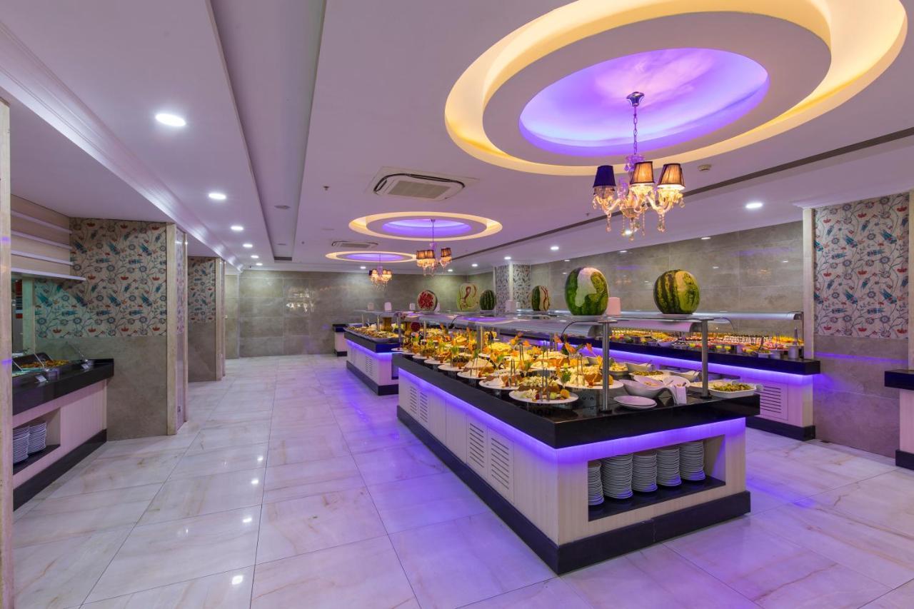 Holiday Park Resort Hotel 5*