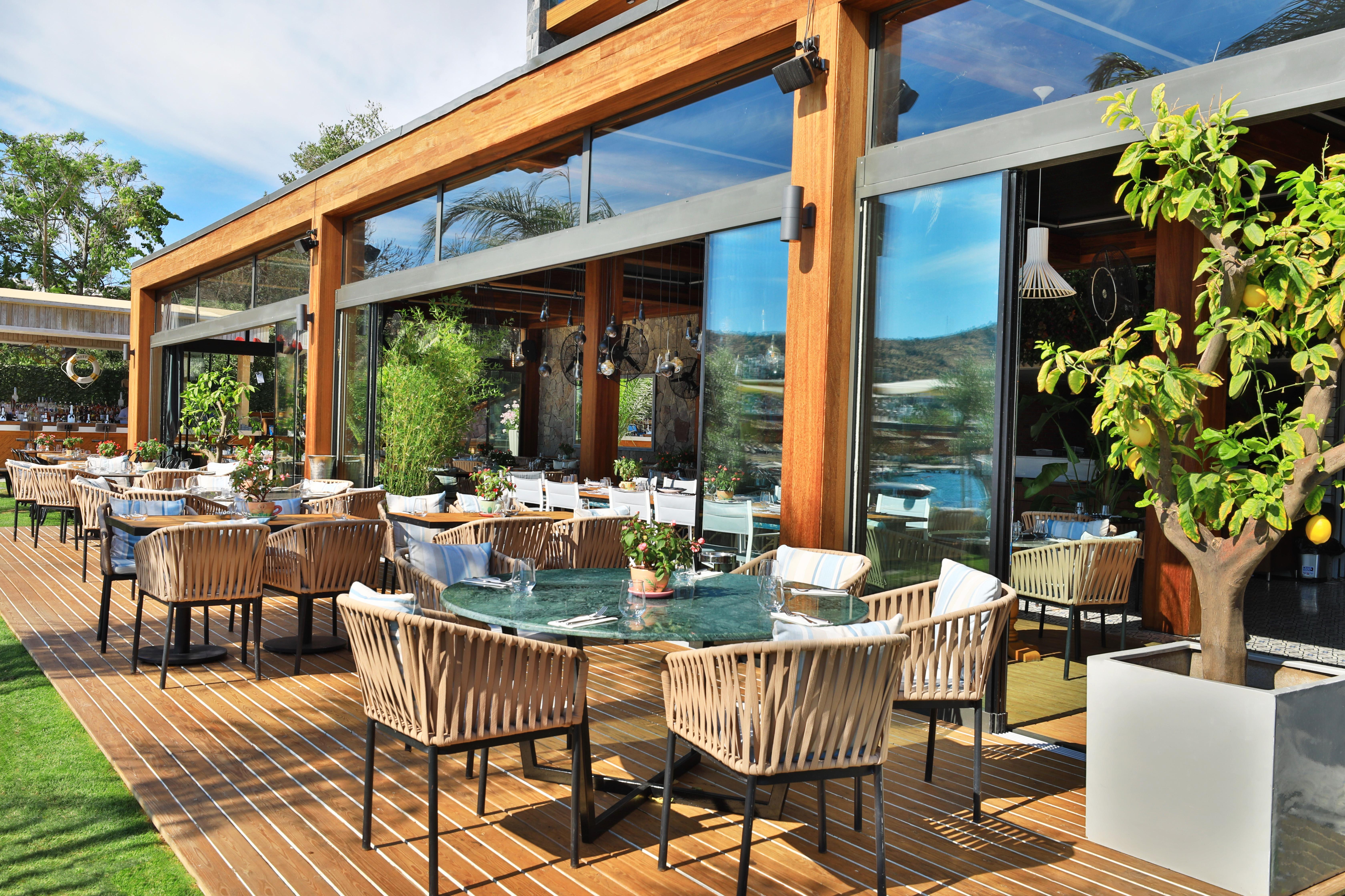 Mare Deluxe Residences &