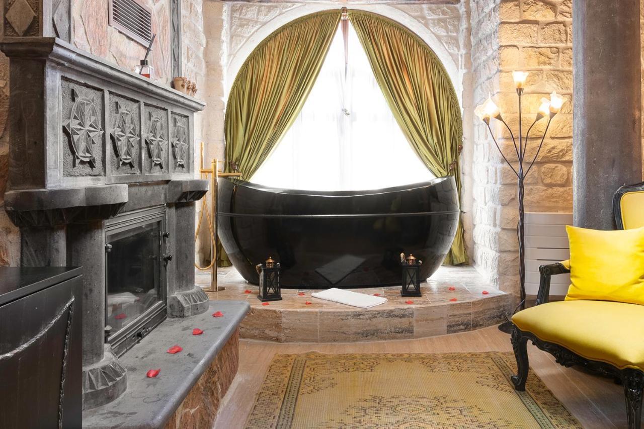 Elysion Cave Hotel 2*