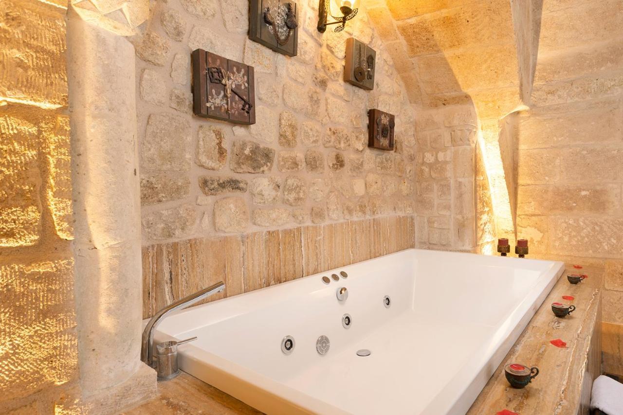 Elysion Cave Hotel 2*