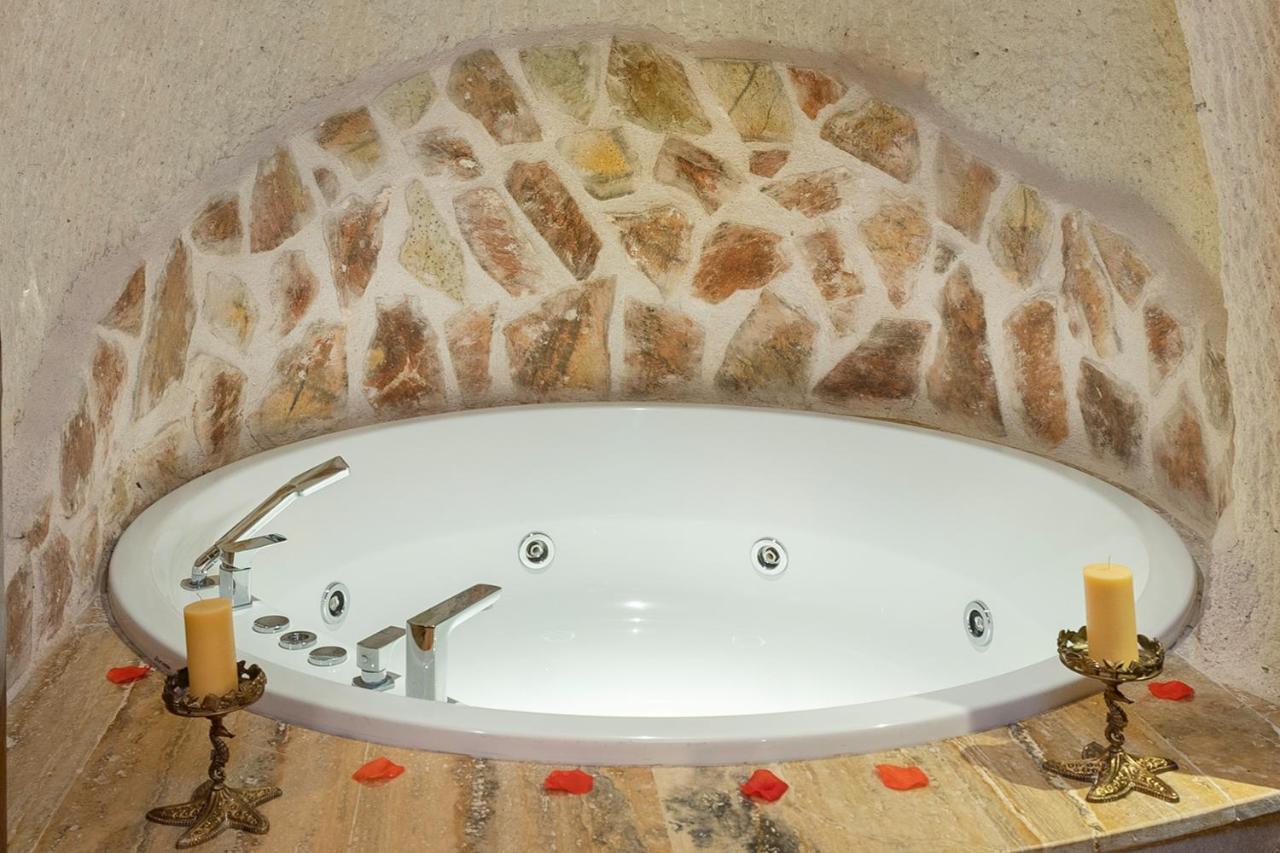 Elysion Cave Hotel 2*