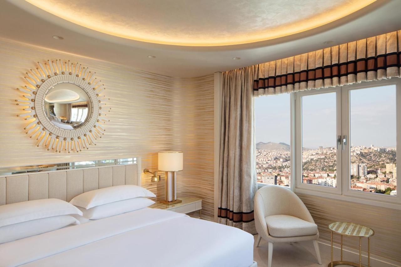 Hotel Sheraton & Convention Center