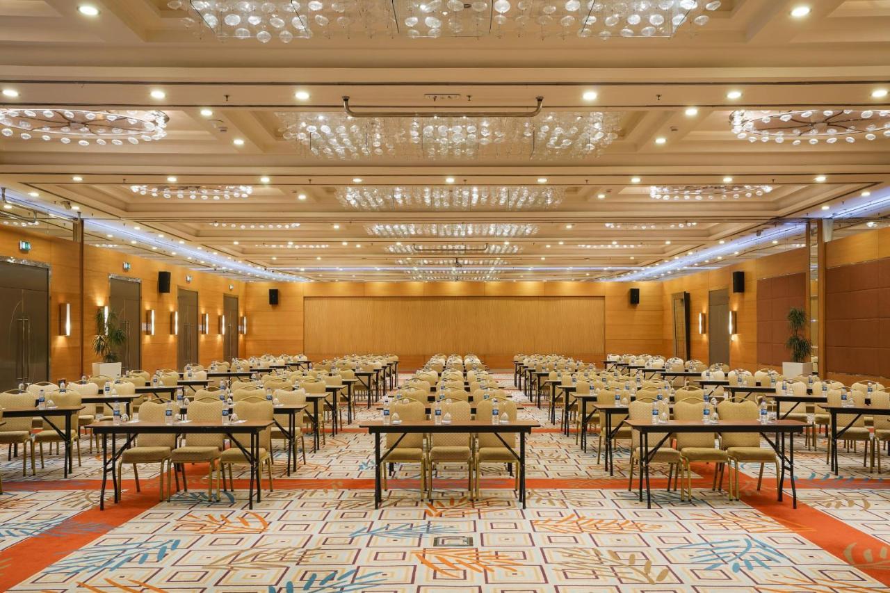 Sheraton & Convention Center Hotel