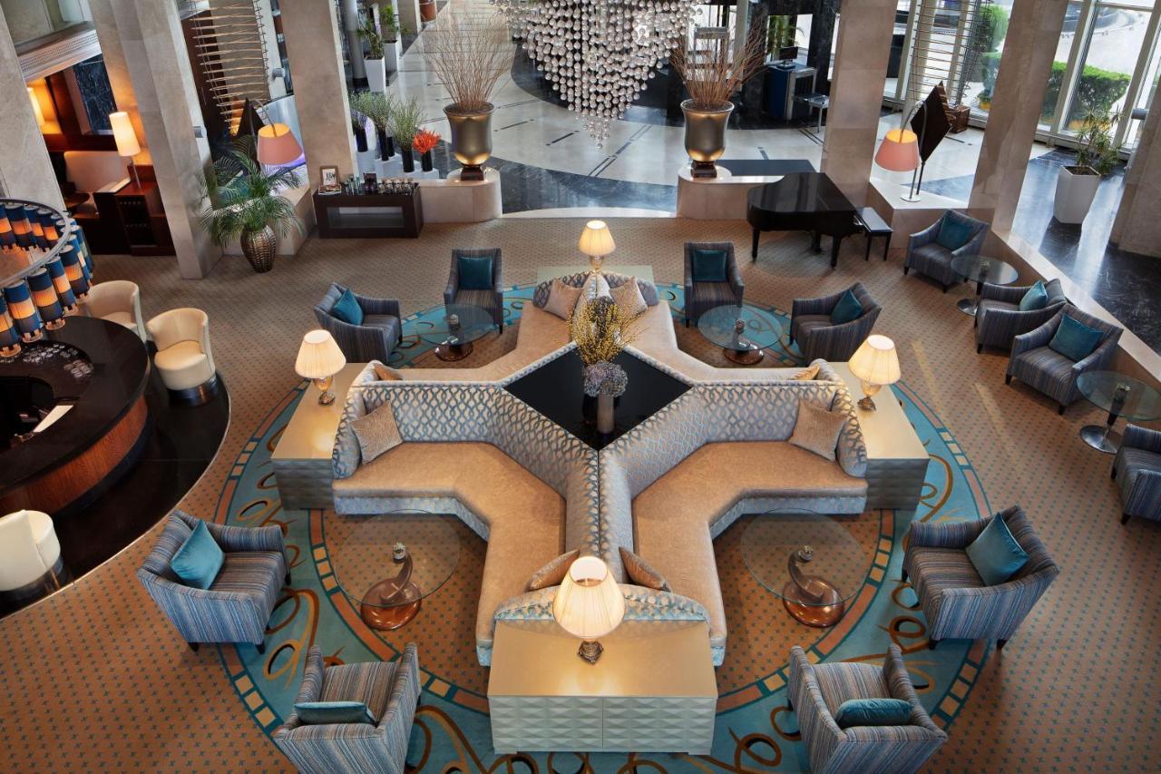 Sheraton & Convention Center 5*